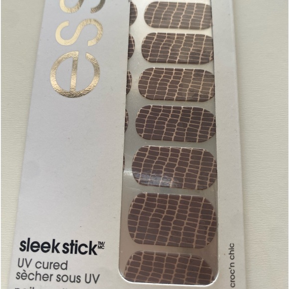 NWT Essie UV Cured Nail Appliqué - Croc N’ Chic - Picture 3 of 4